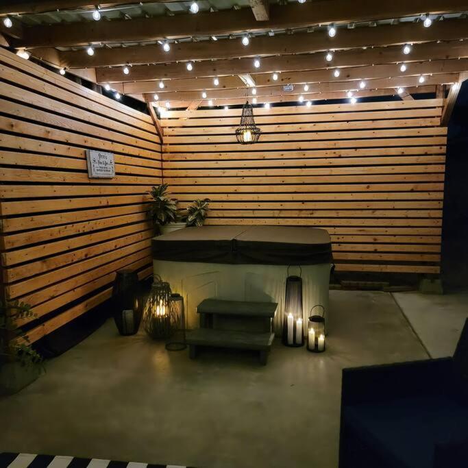 Desert Oasis With Hot Tub! 라스크루시스 외부 사진